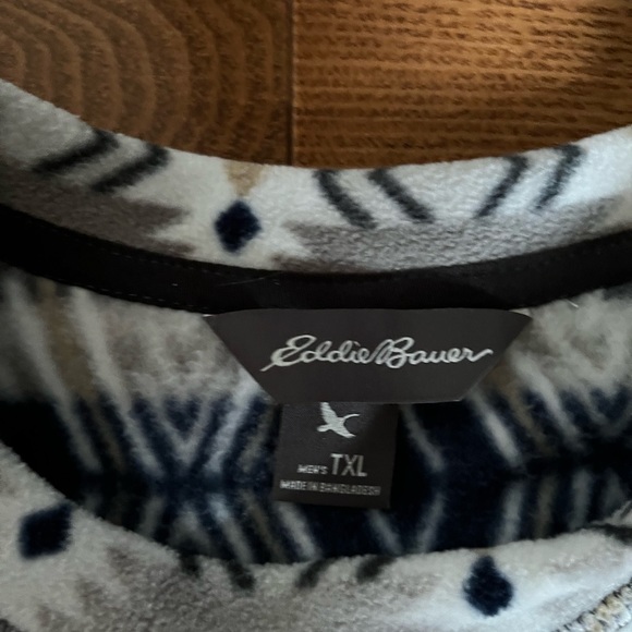 NWOT Eddie bauer Fleece soft crew neck - Picture 3 of 4